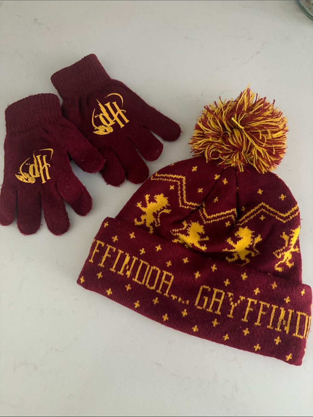 Harry Potter Winter Hat and Gloves Set